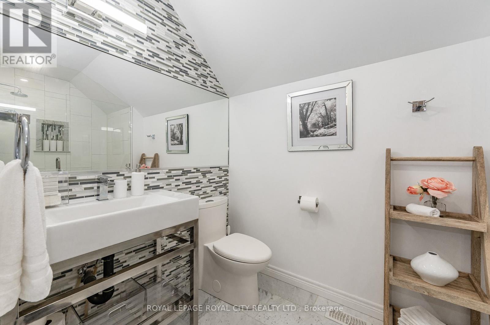 Listing X6799044 - Large Photo # 32
