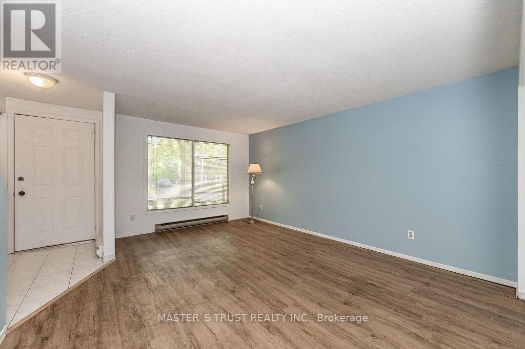 Listing X6799888 - Large Photo # 3