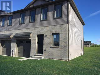 72 CAMPBELL CRES