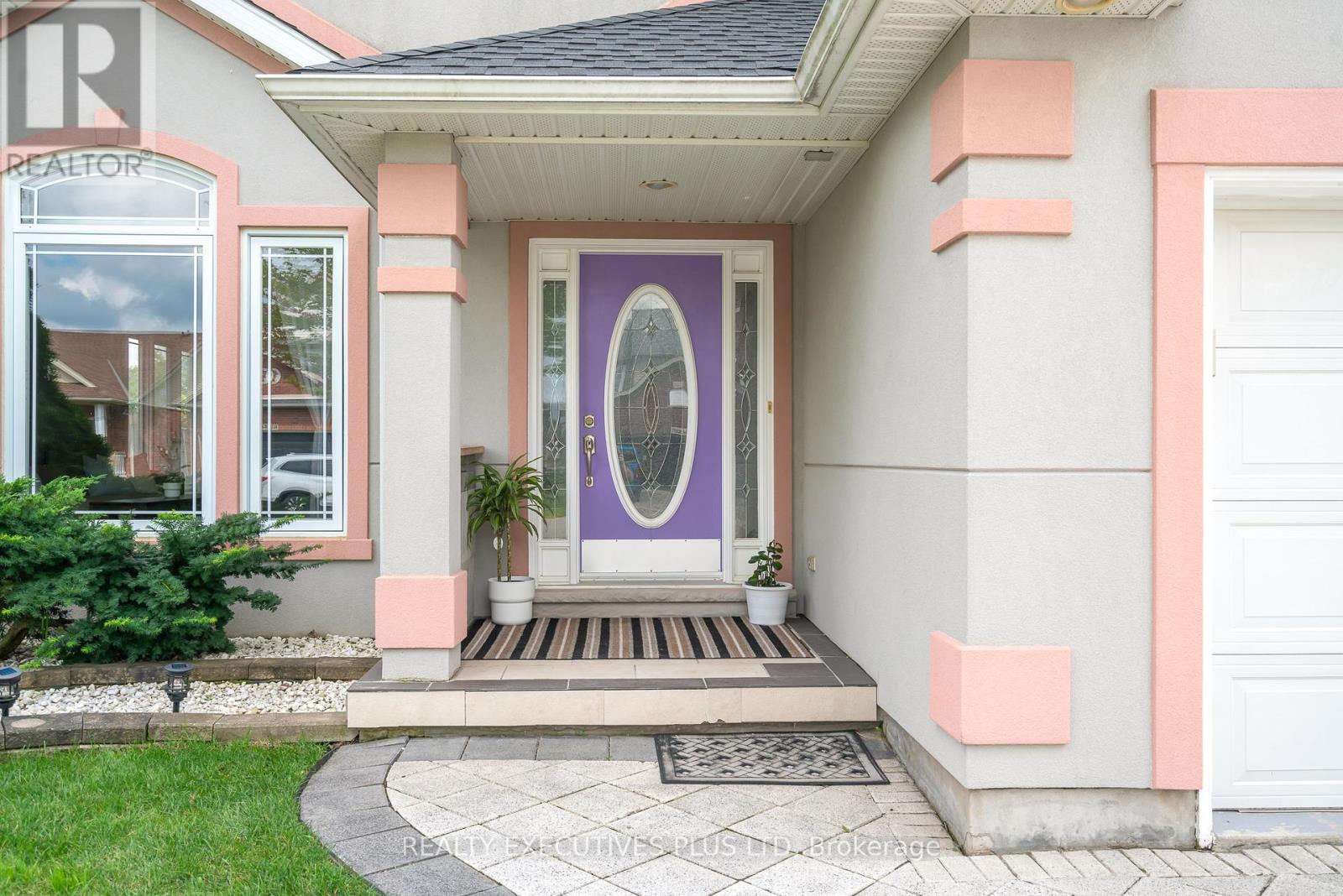 8422 HEIKOOP CRES