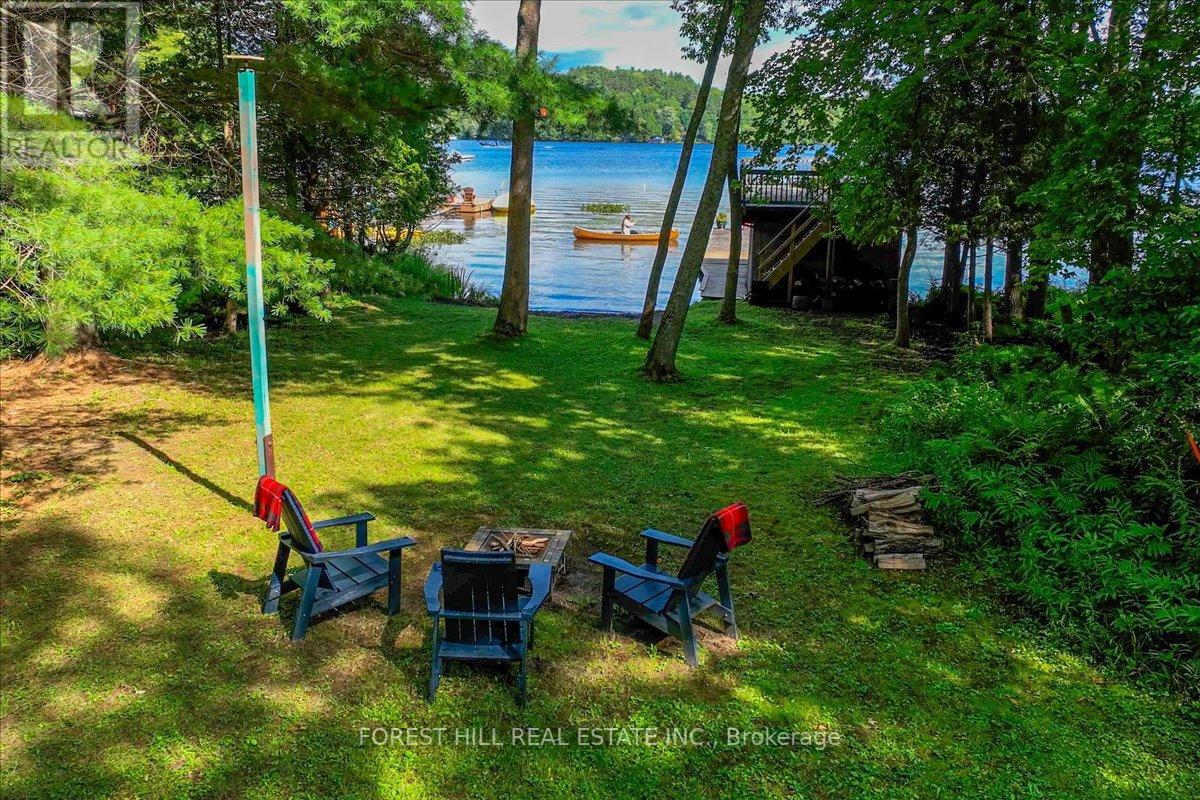 22 MIRROR LAKE DR