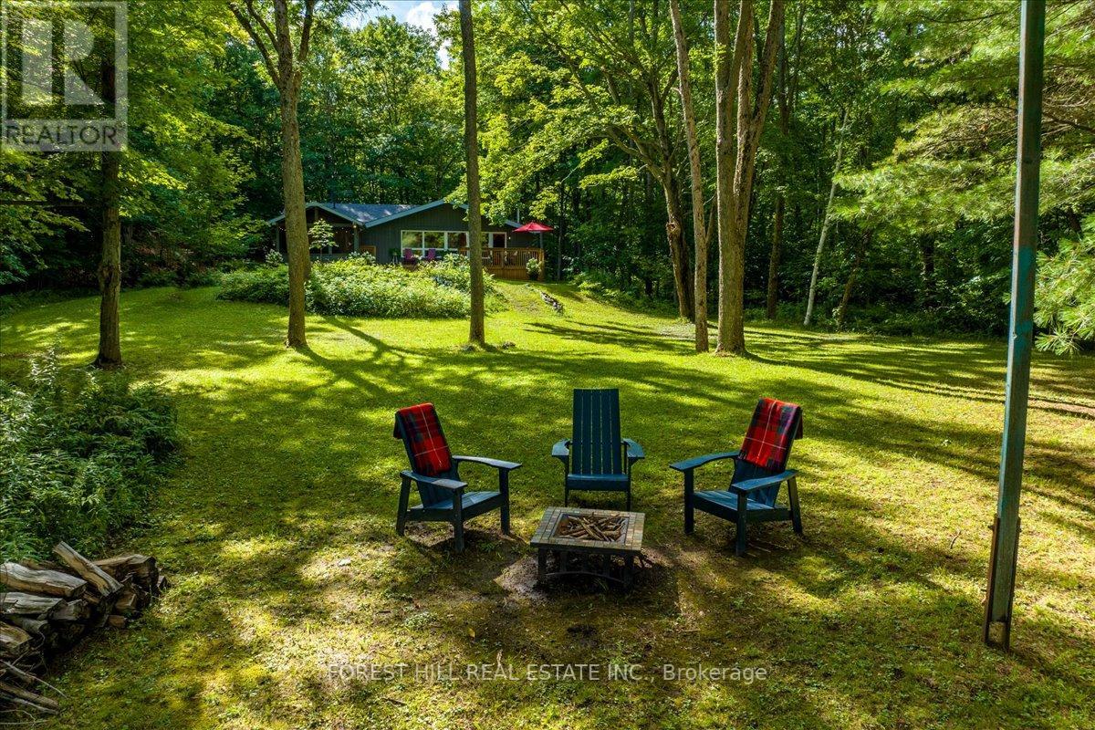 22 MIRROR LAKE DR