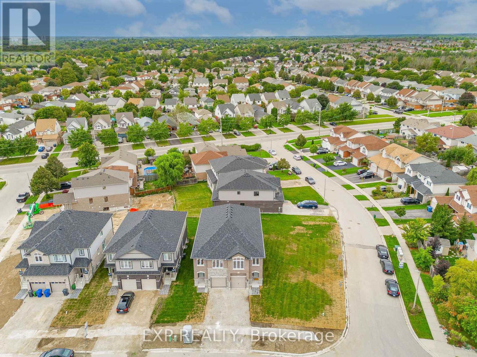Listing X6803914 - Large Photo # 2