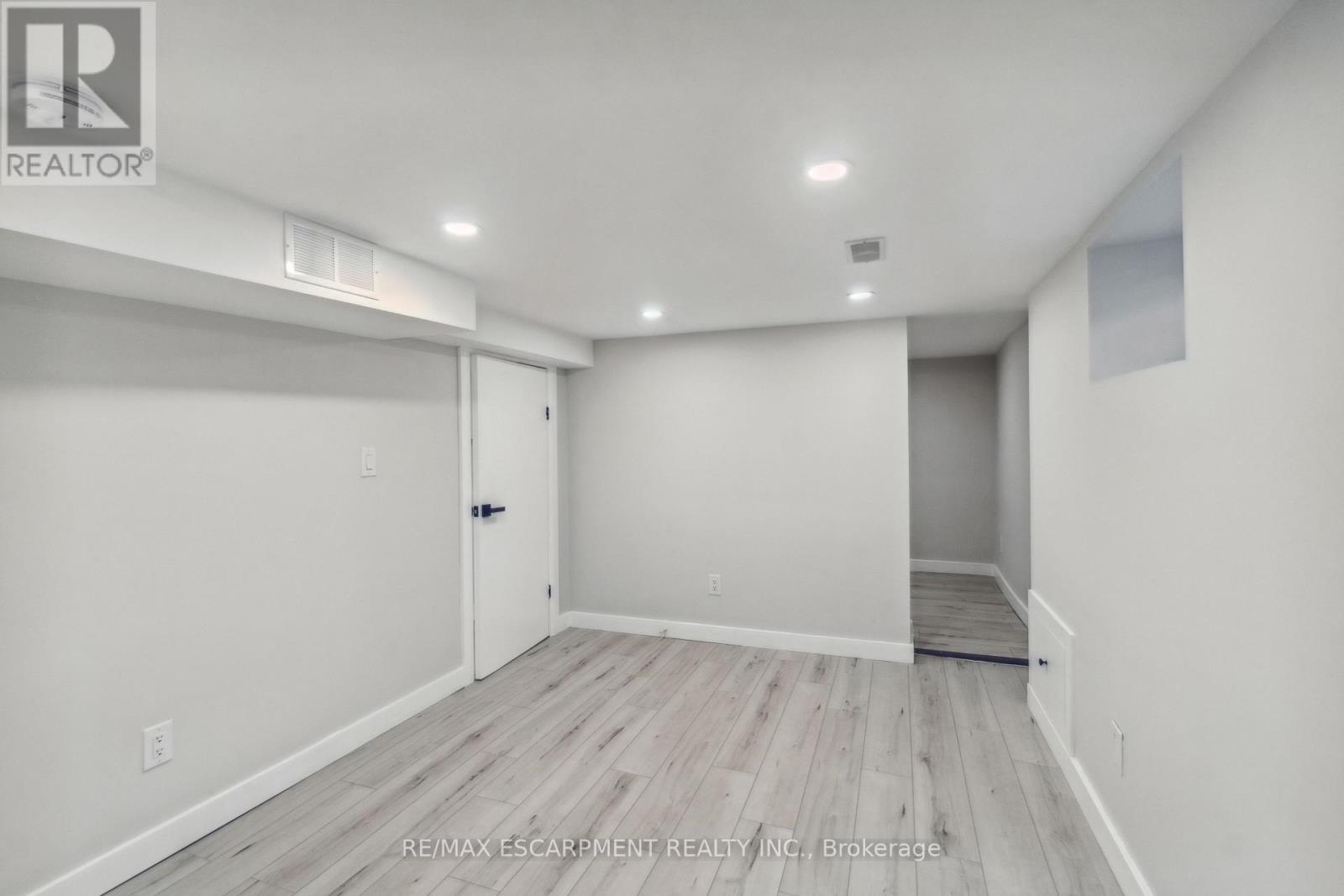 Listing X6804236 - Large Photo # 26