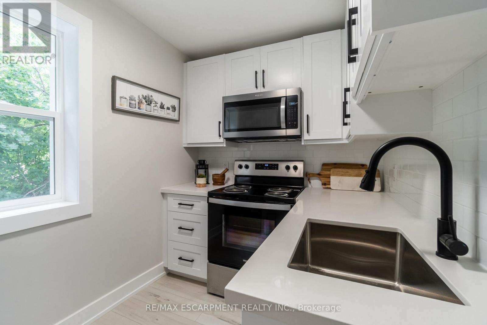 Listing X6804236 - Large Photo # 16