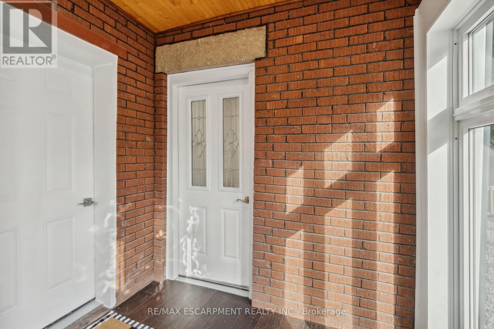 Listing X6804236 - Large Photo # 3