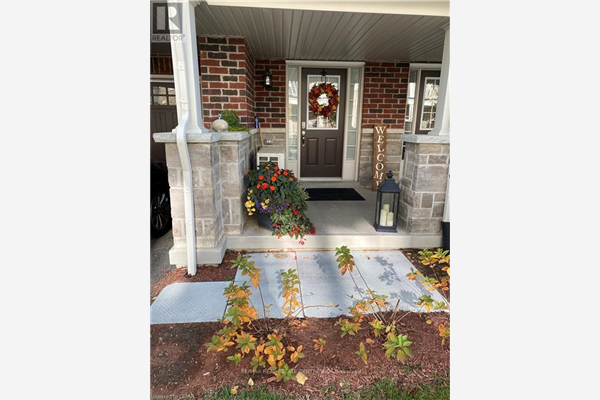#37 -88 DECORSO DR, Guelph