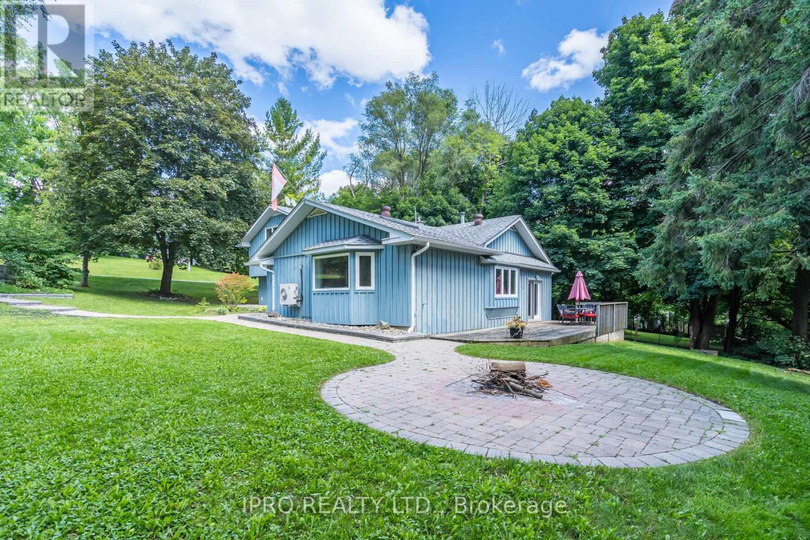 2 HILLTOP RD