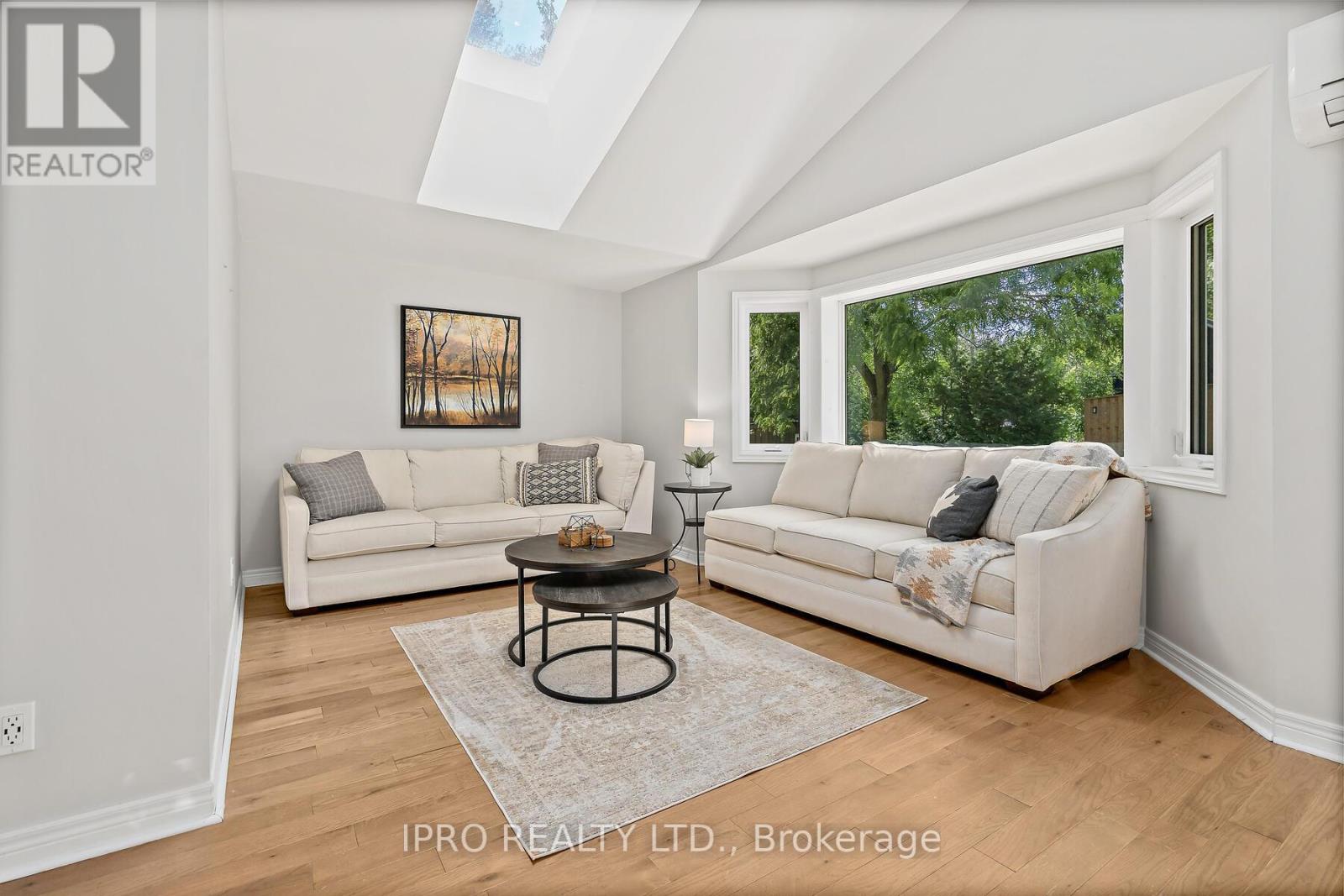 2 HILLTOP RD
