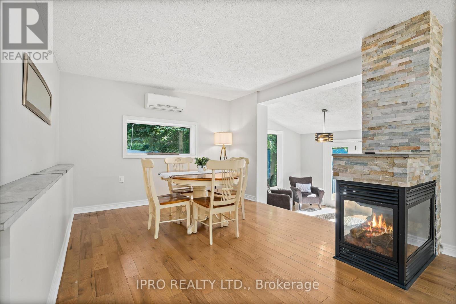 2 HILLTOP RD