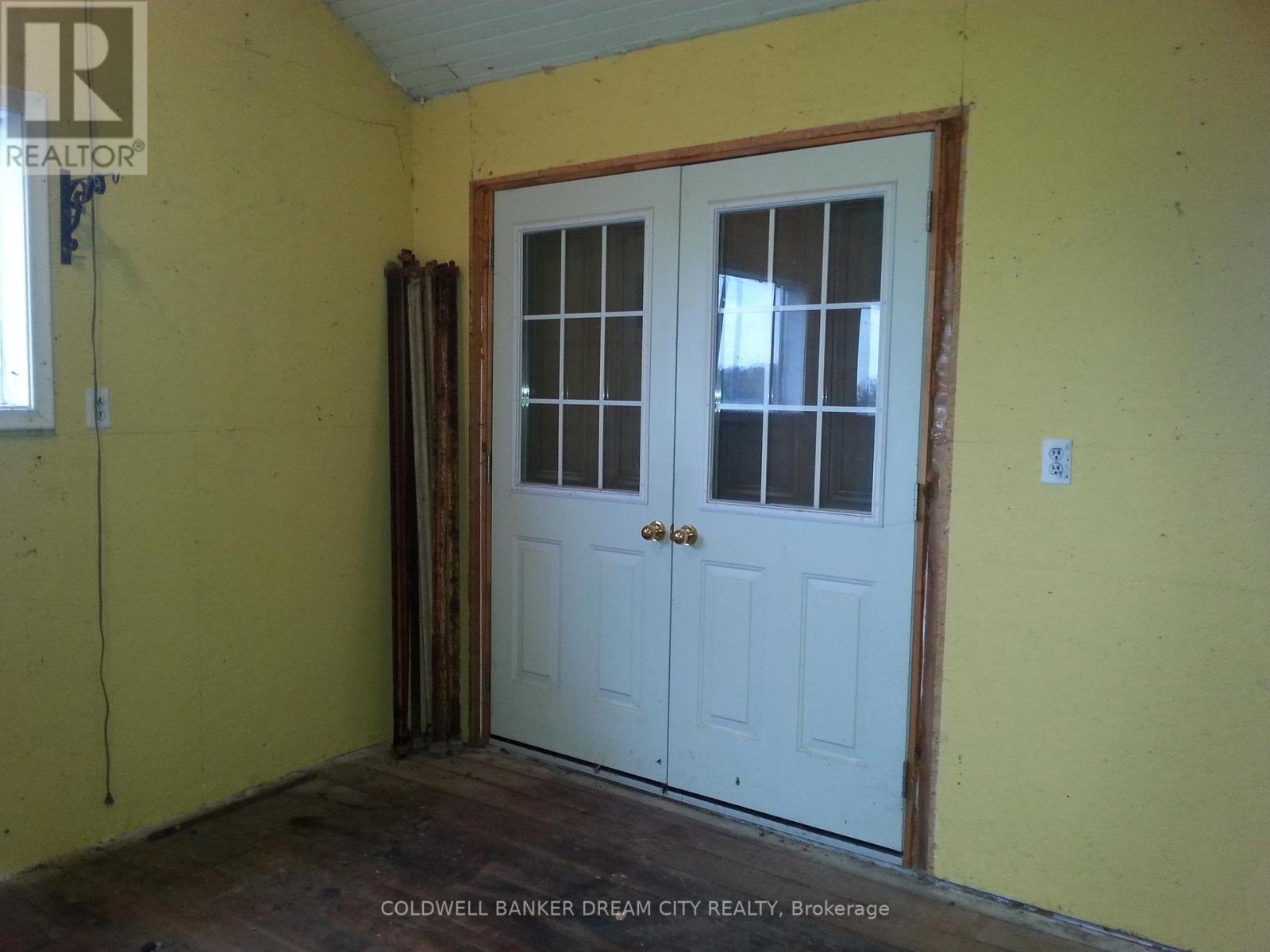 486270 30TH SIDE RD