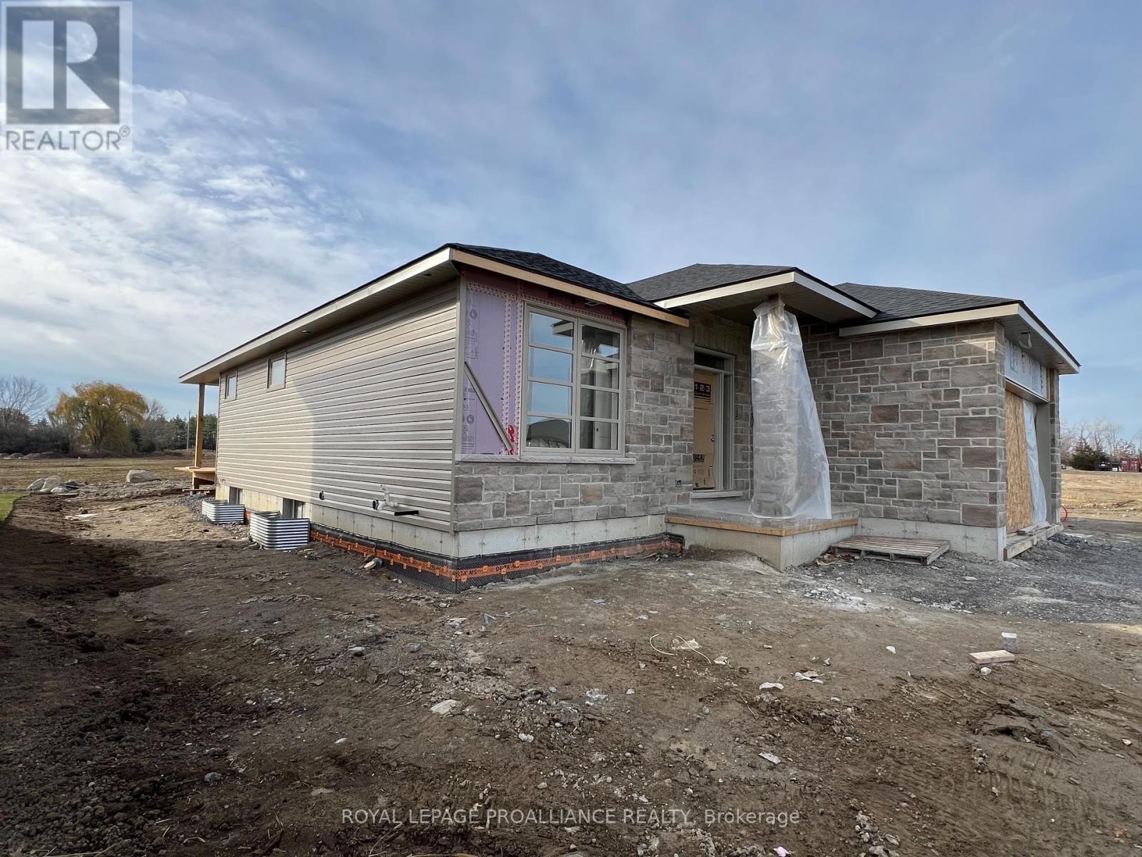 152 SIENNA AVE