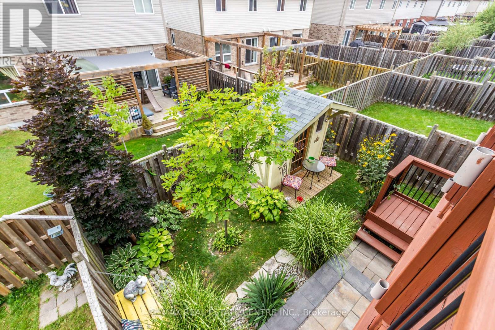 103 OAKES CRES
