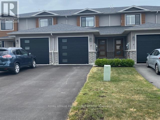 5 RIDGEWAY PL