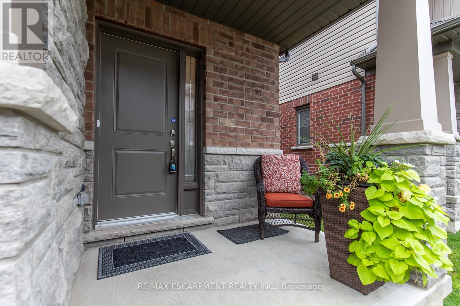 #62 -77 DIANA AVE, #62