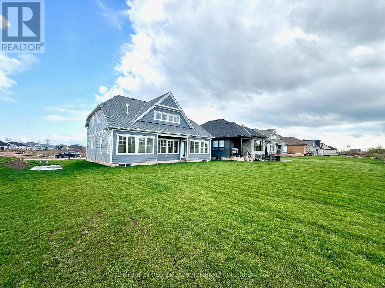 236 SNOWBERRY LANE