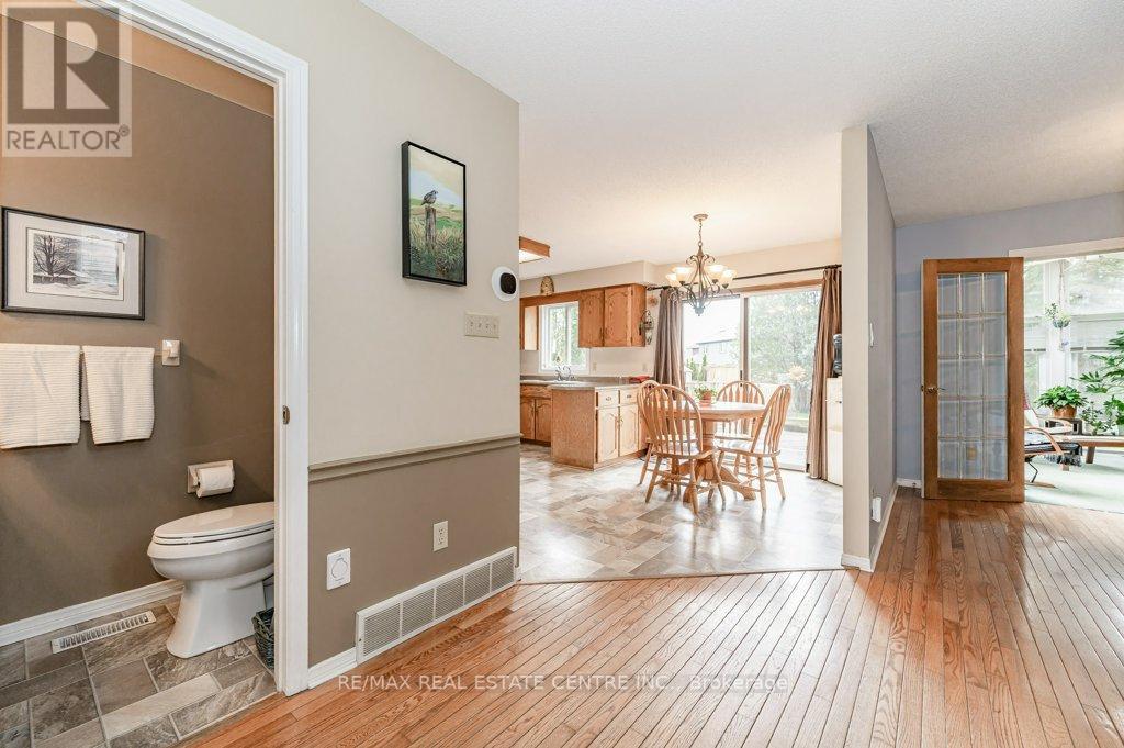 Listing X6810554 - Large Photo # 10