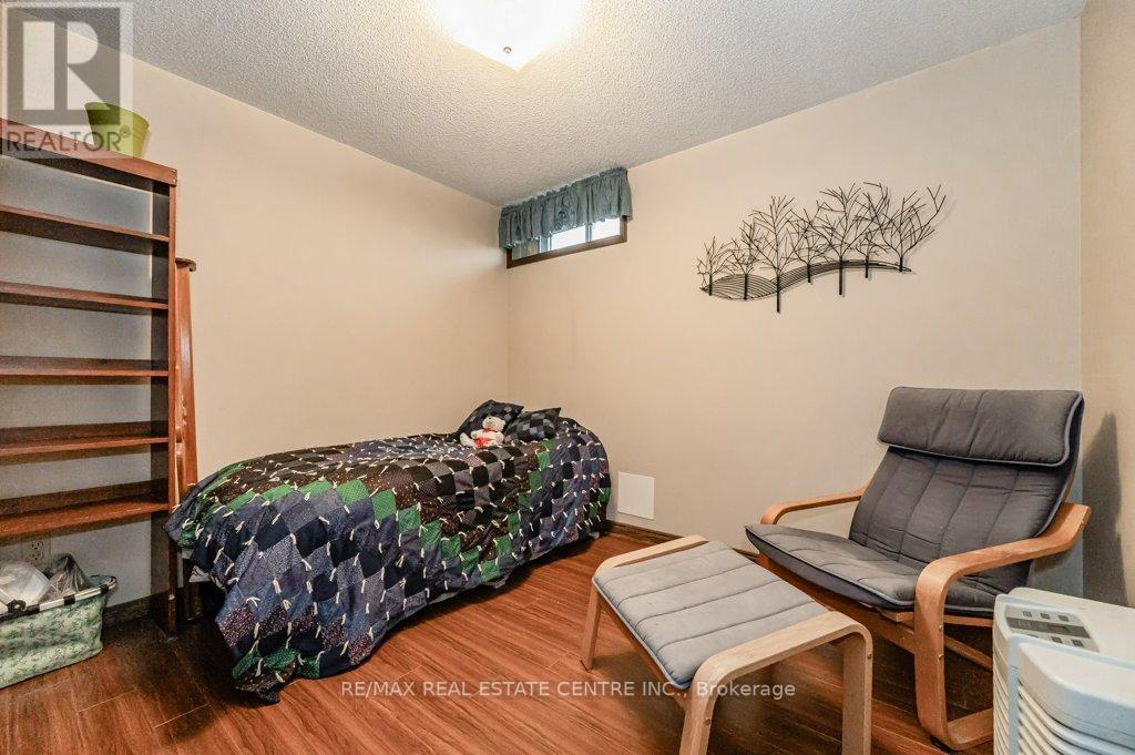 Listing X6810554 - Large Photo # 32