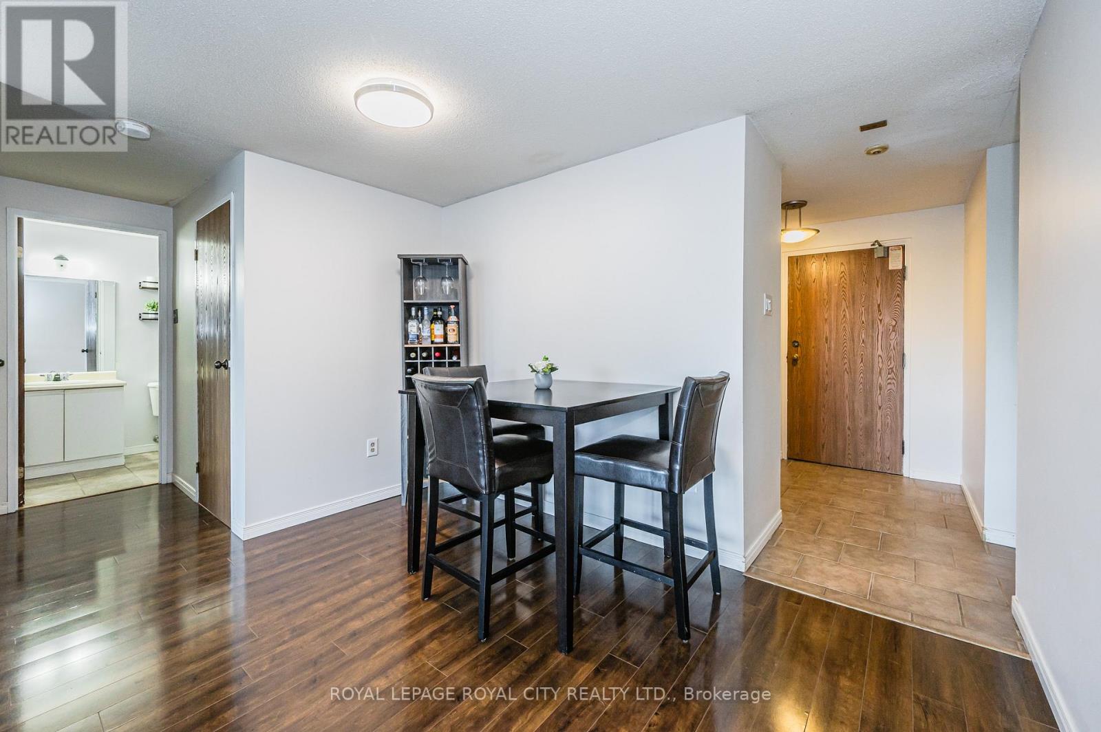 Listing X6810942 - Large Photo # 14