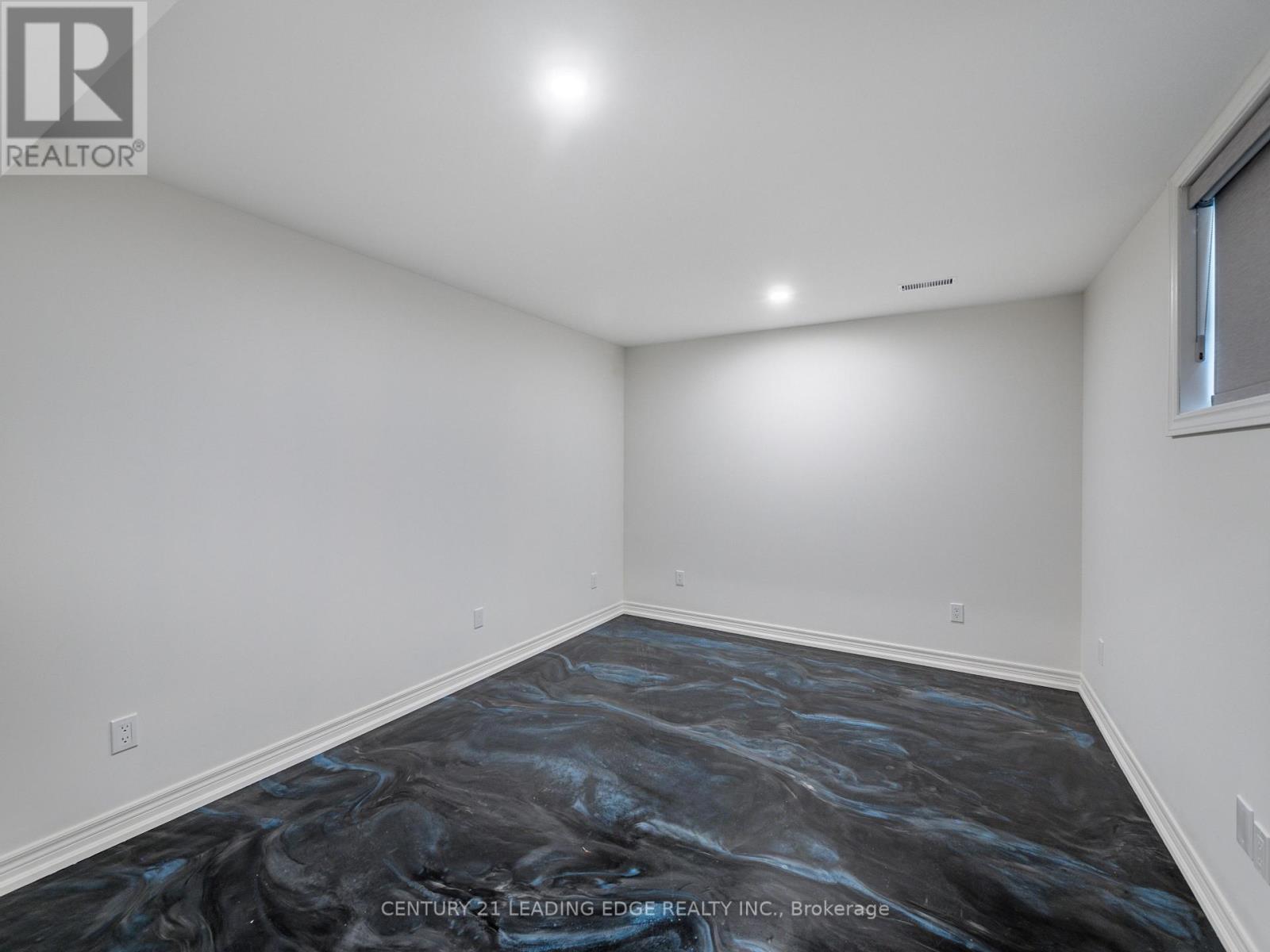 Listing X6811498 - Large Photo # 29