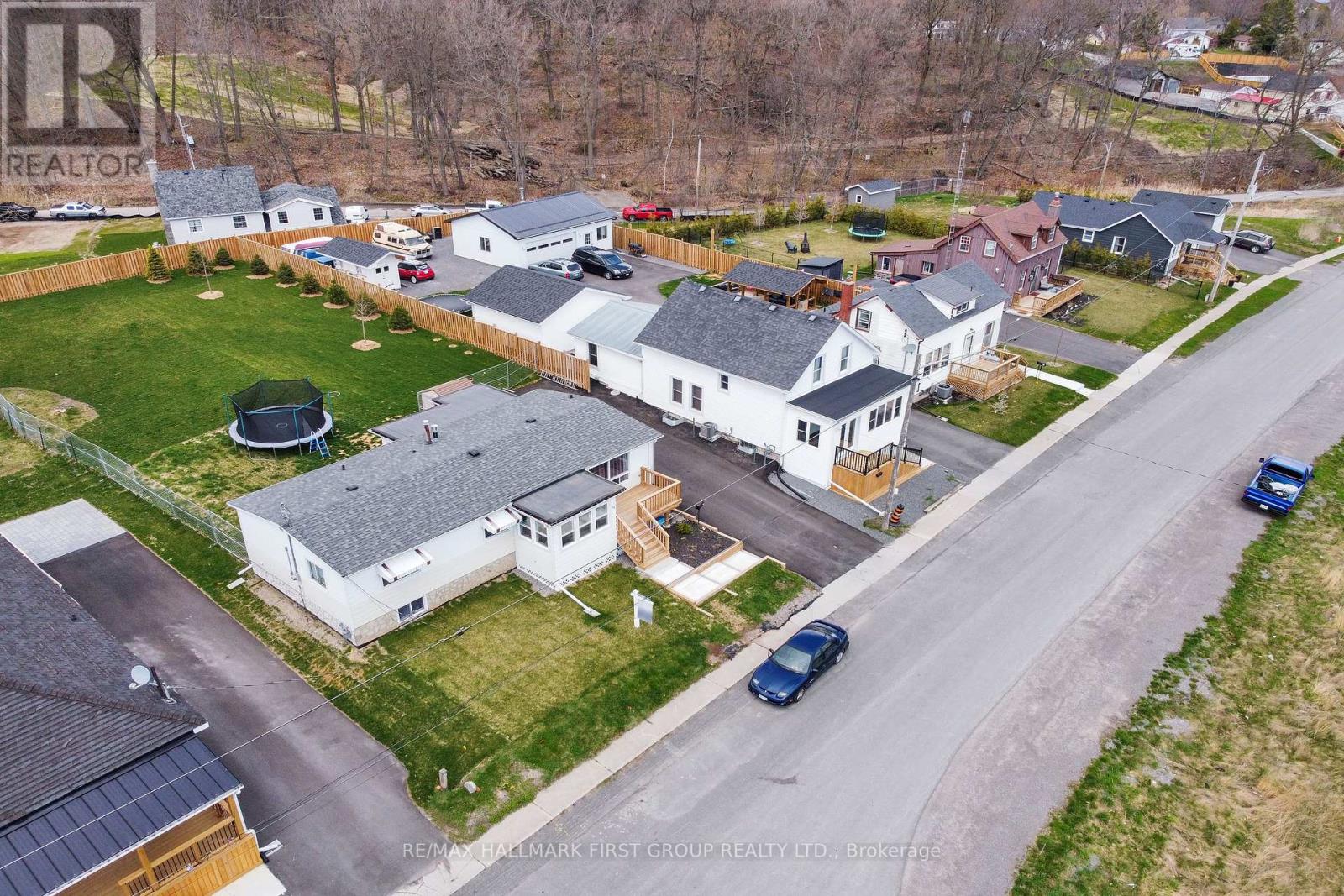 Listing X6811762 - Large Photo # 2