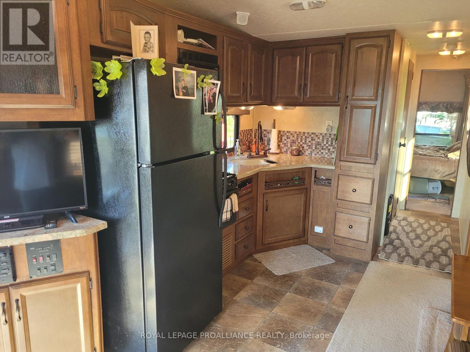 181B WHITE LAKE RD