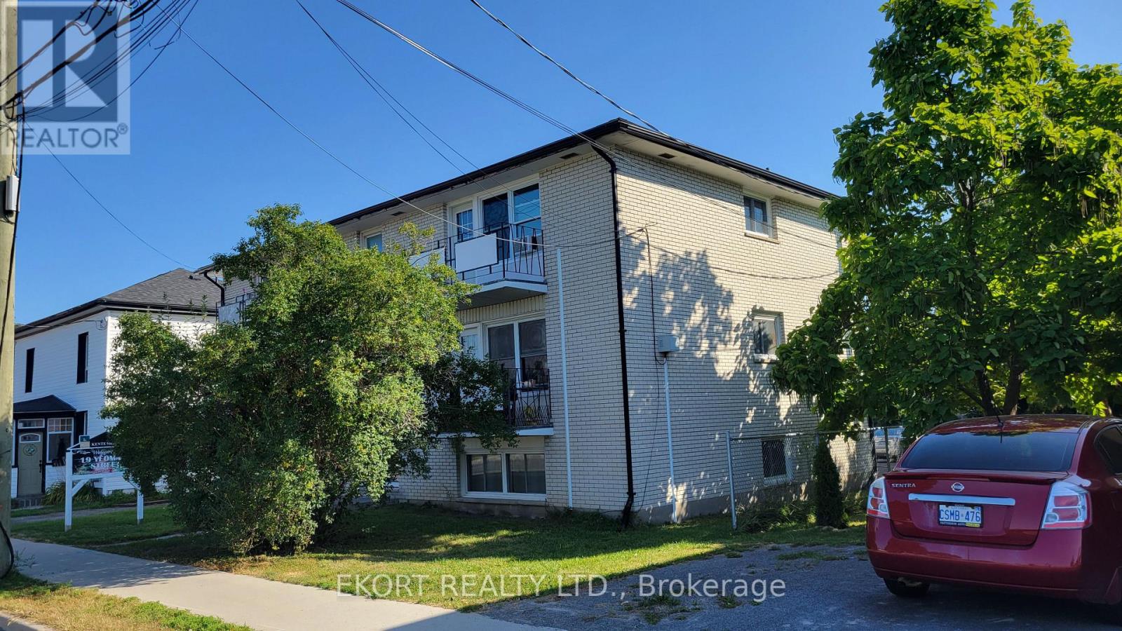 19 YEOMANS ST E