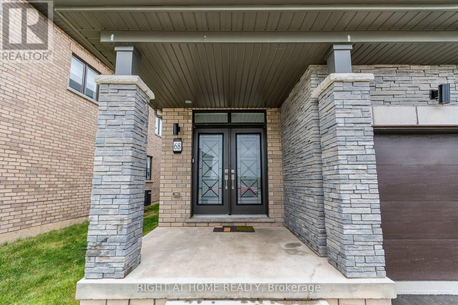 68 WITTEVEEN DR