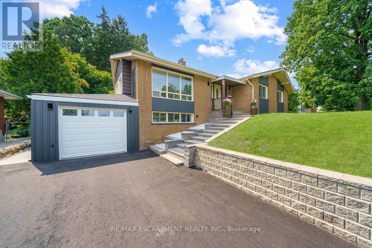 218 MEMORIAL DR