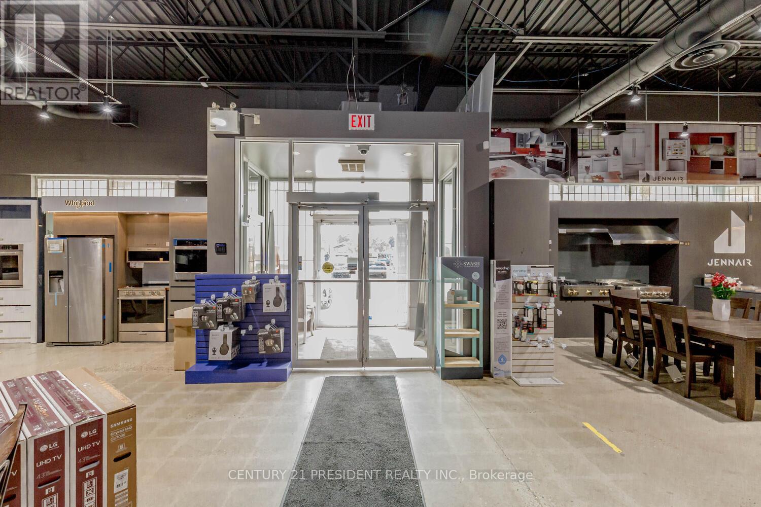65 GATEWAY PARK DR