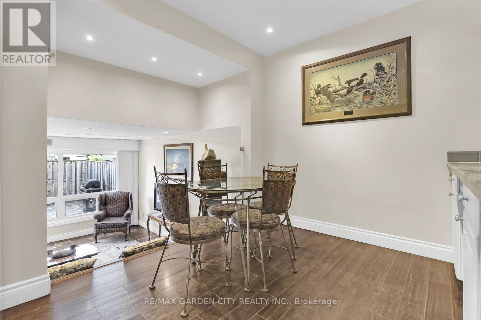 #407 -7 VIKING CRT, #407