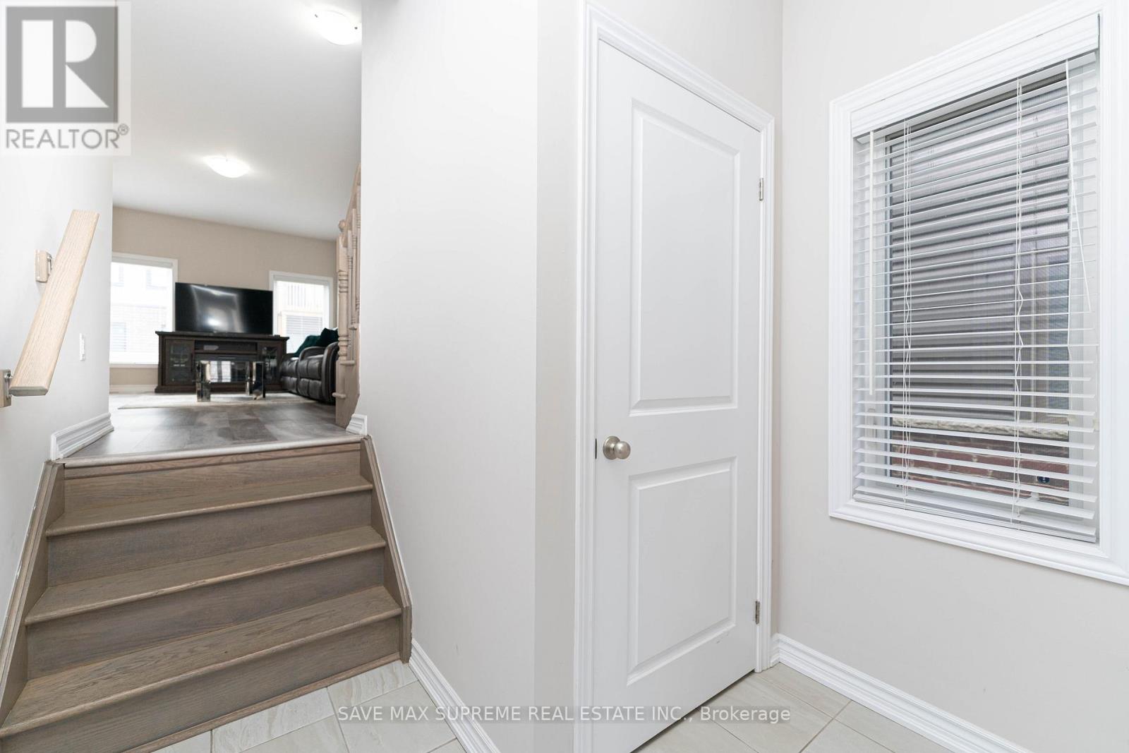 #7 -324 EQUESTRIAN WAY, #7