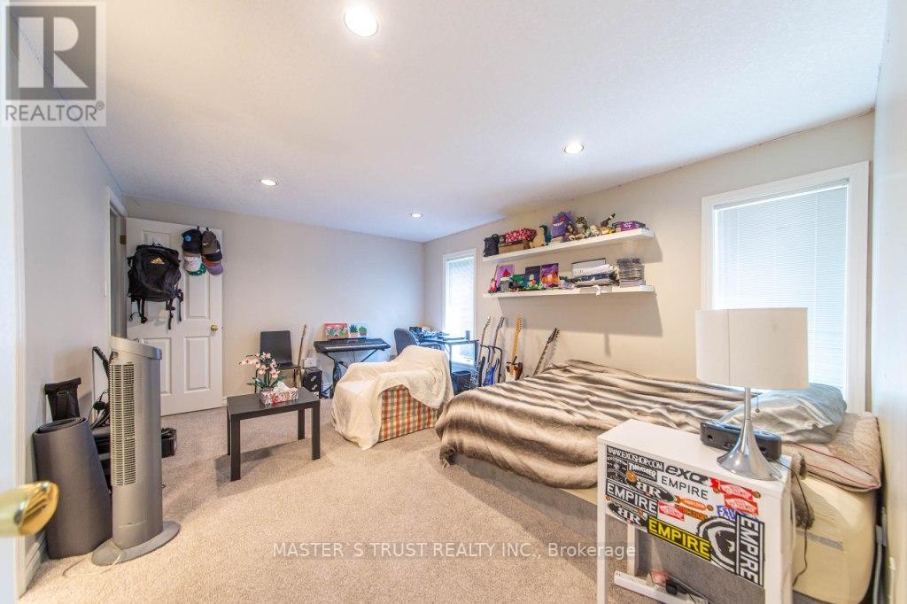 648 BEECHWOOD DR