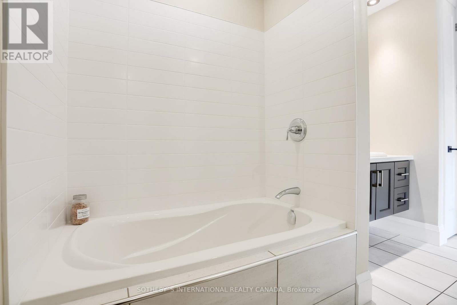Listing X7000654 - Large Photo # 18