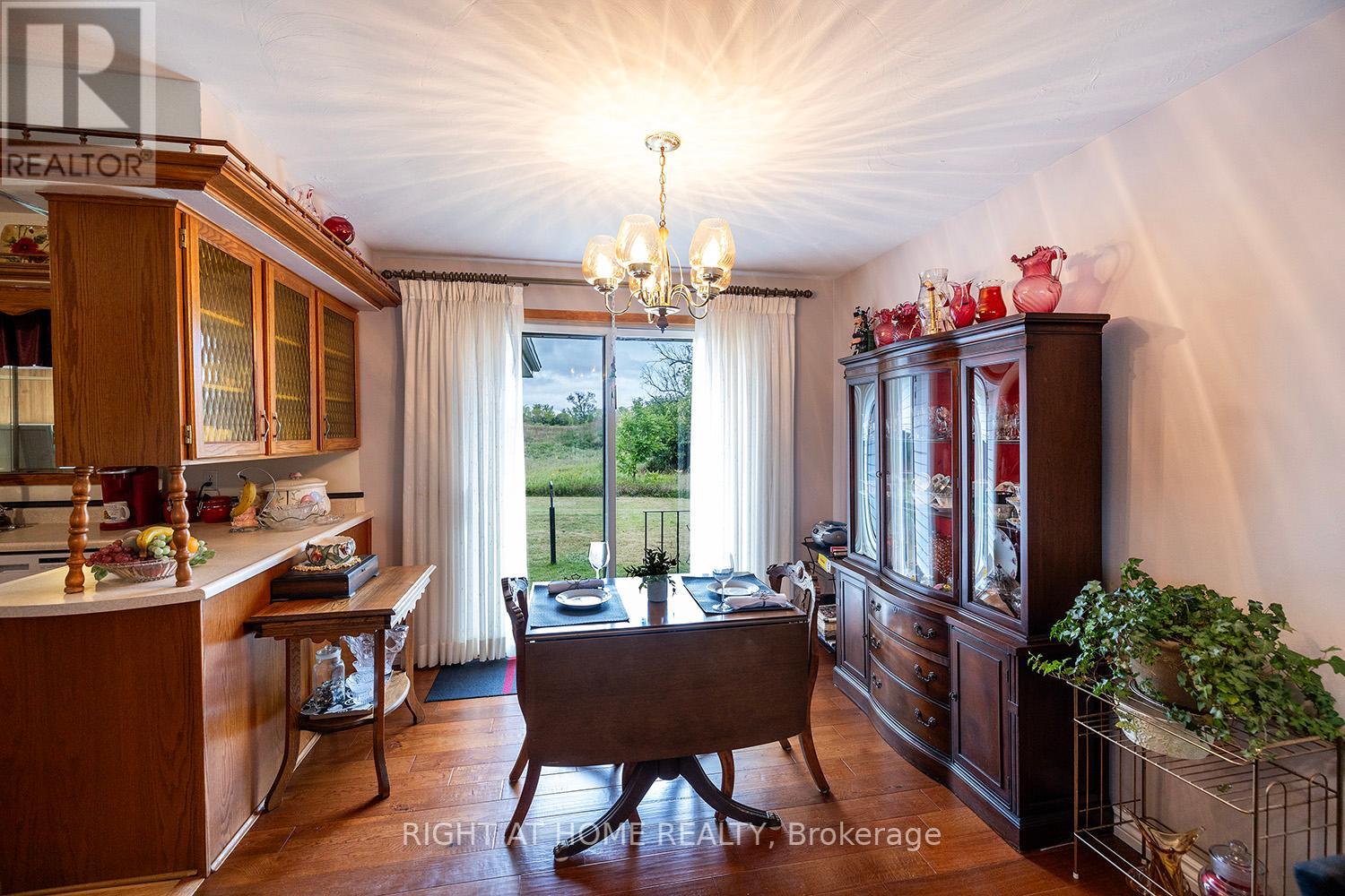 Listing X7002116 - Large Photo # 10