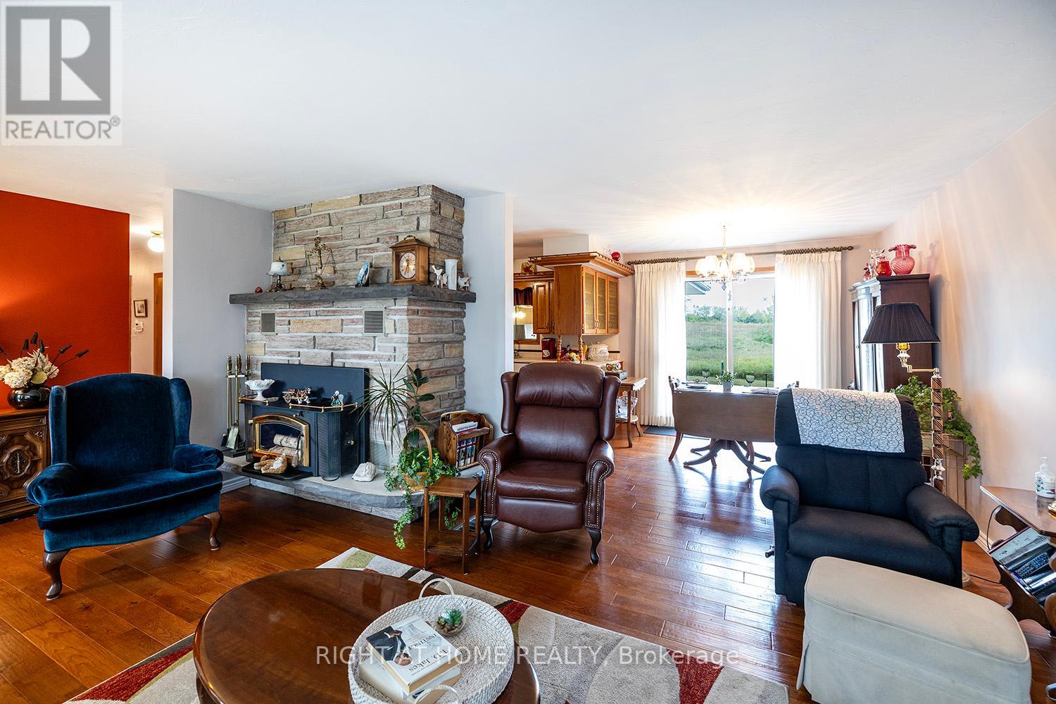 Listing X7002116 - Large Photo # 12