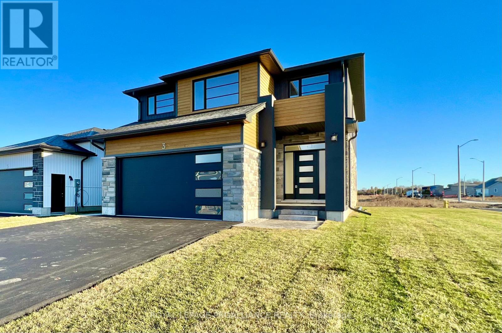 3 HORTON CRT