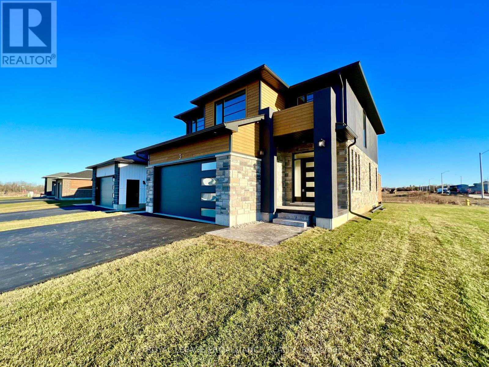 3 HORTON CRT