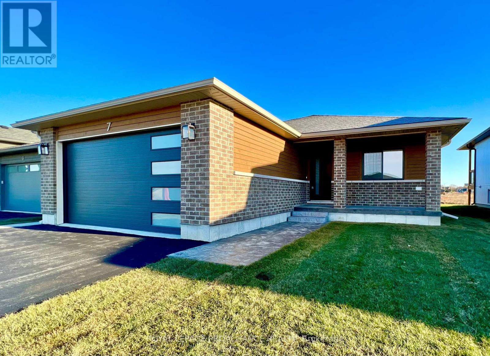 7 HORTON CRT