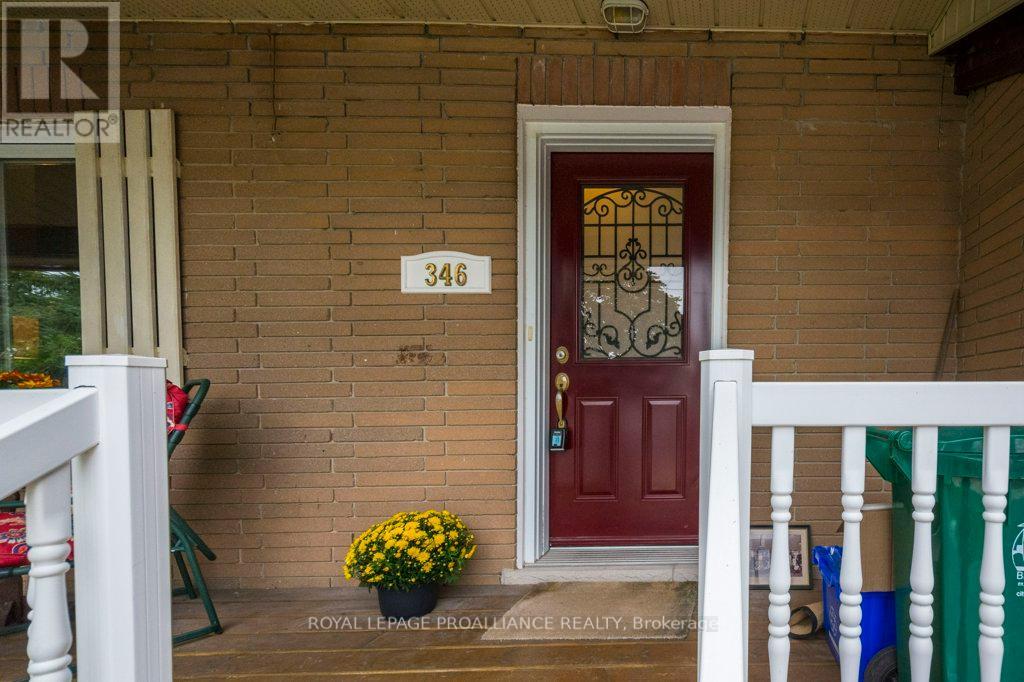 346 DUFFERIN AVE