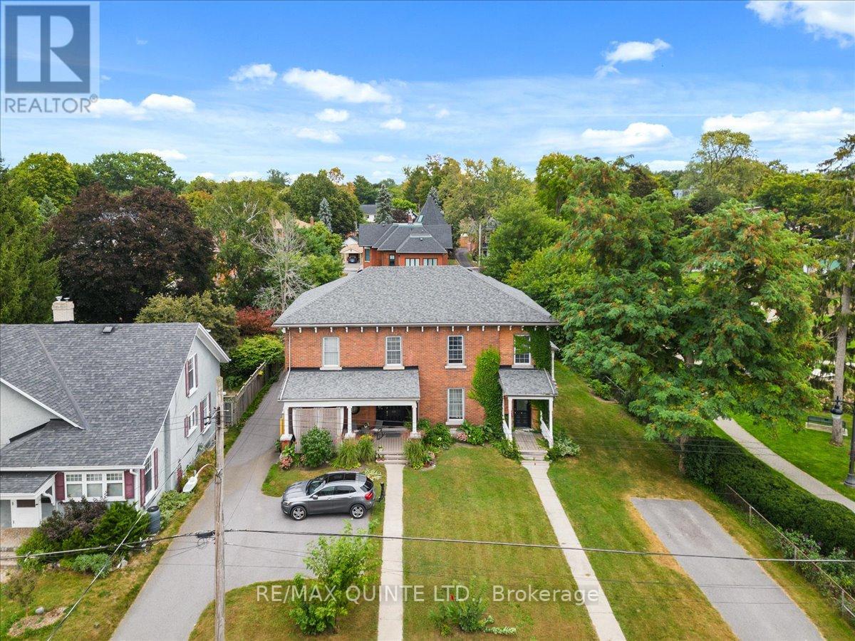 225 WILLIAM ST W