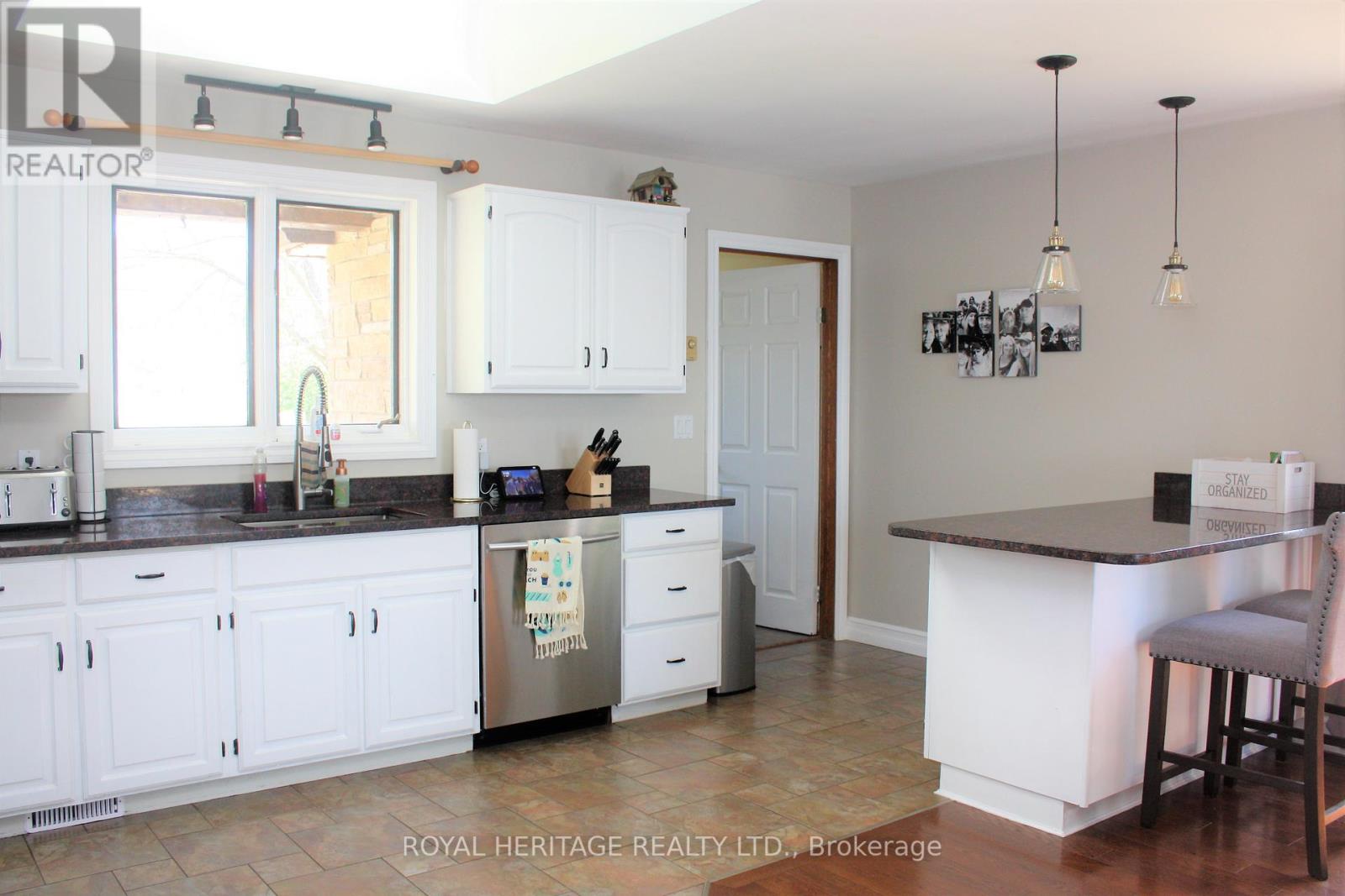 Listing X7004002 - Large Photo # 19