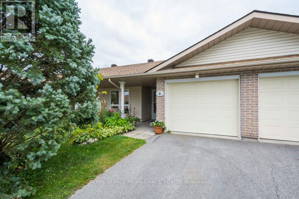 #6 -15 ALDERSGATE DR, #6
