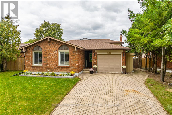 225 ATHENIA DR, Hamilton