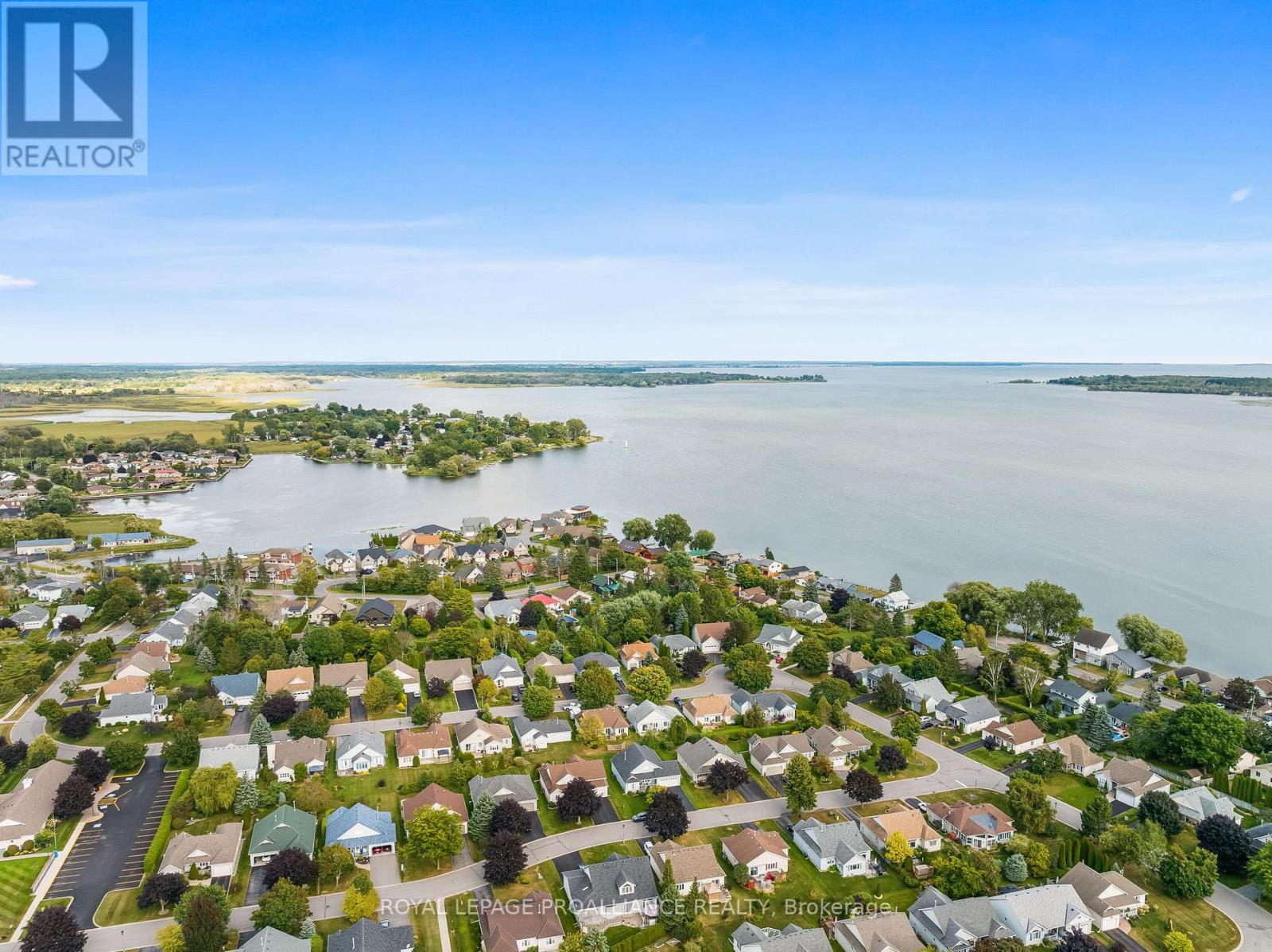 5 NESBITT DR