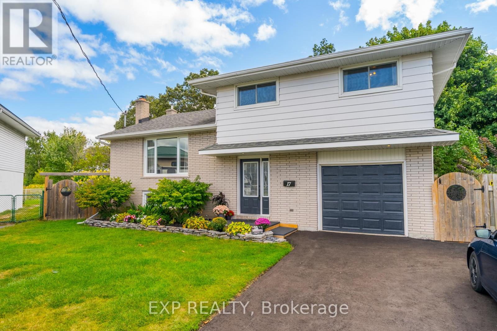 17 CHOWN CRES