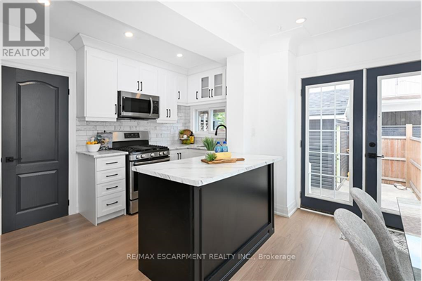 35 HIGHLAND AVE, Hamilton
