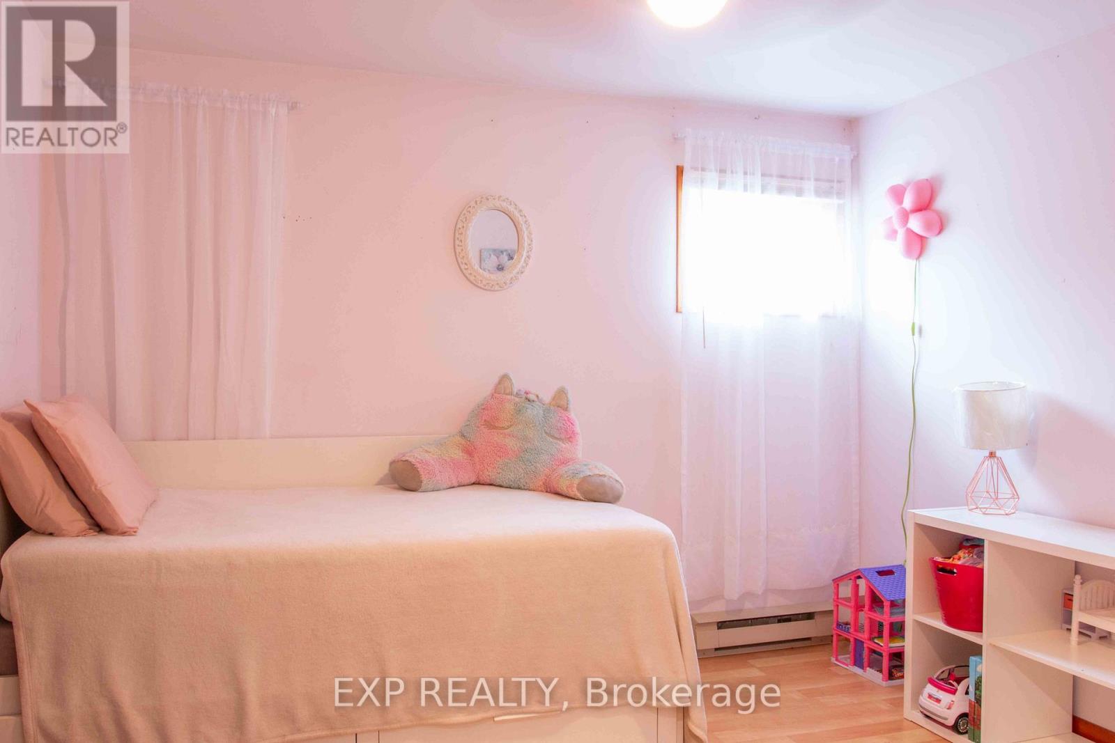 9 YANTHA CRES