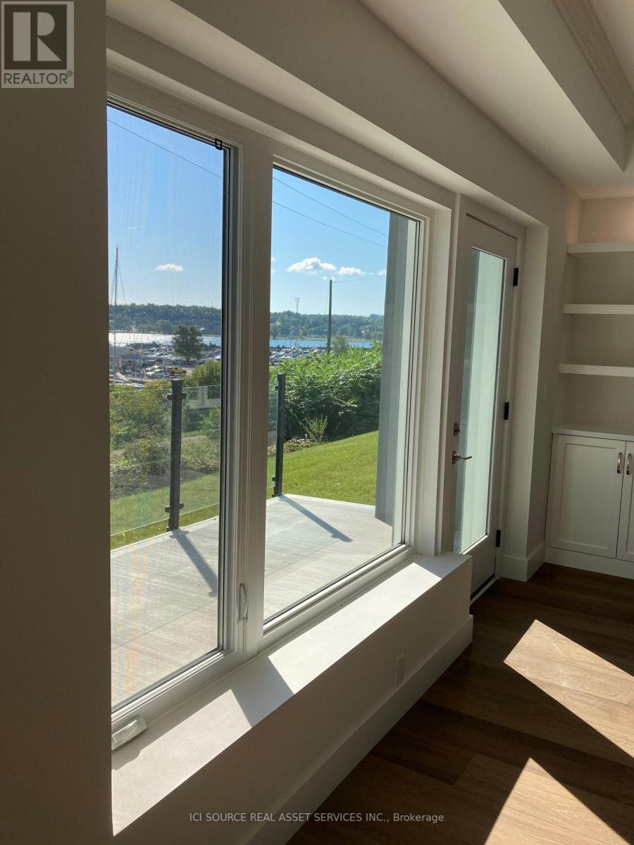 #10 -2347 3RD AVE W, #10