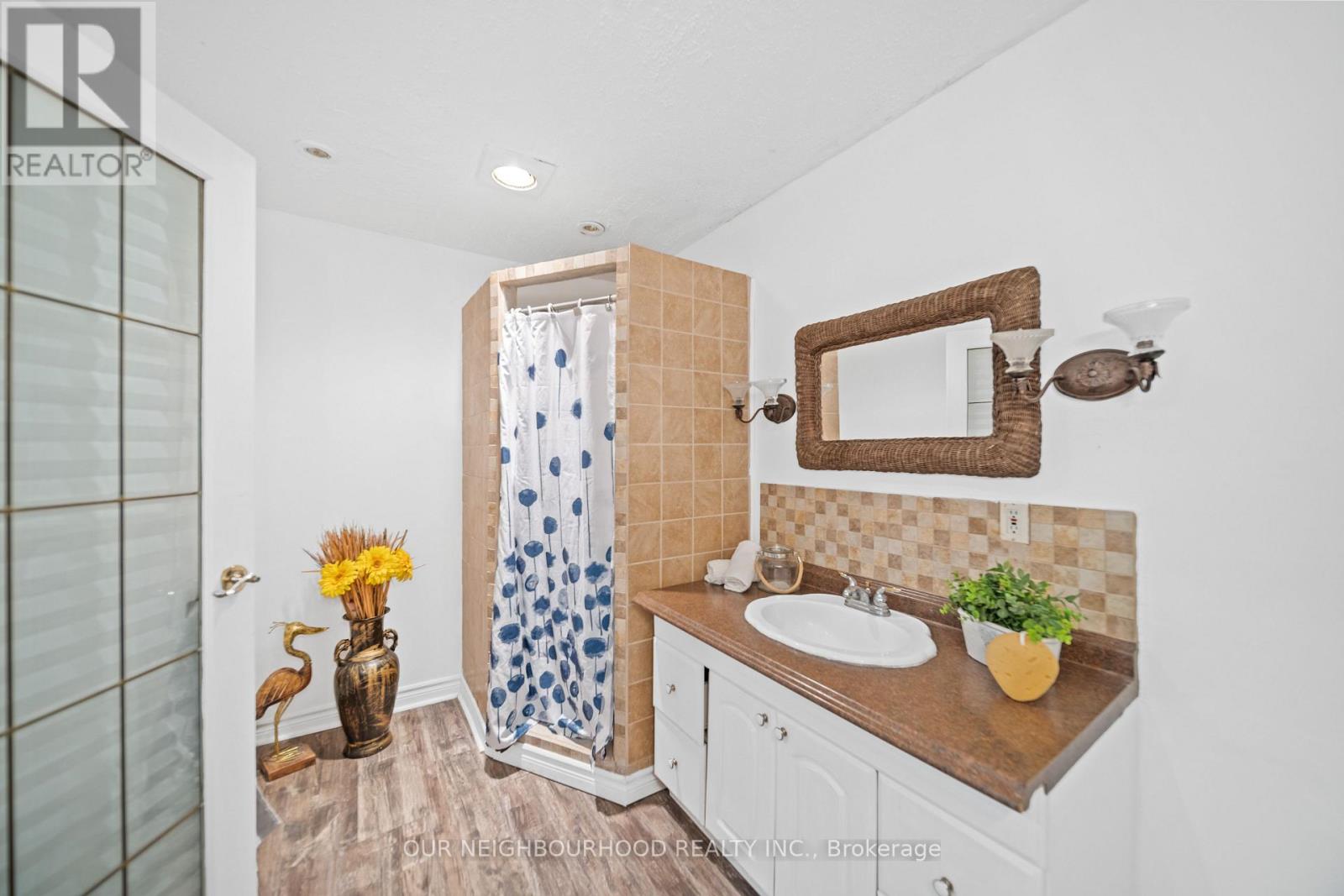 Listing X7007926 - Large Photo # 28